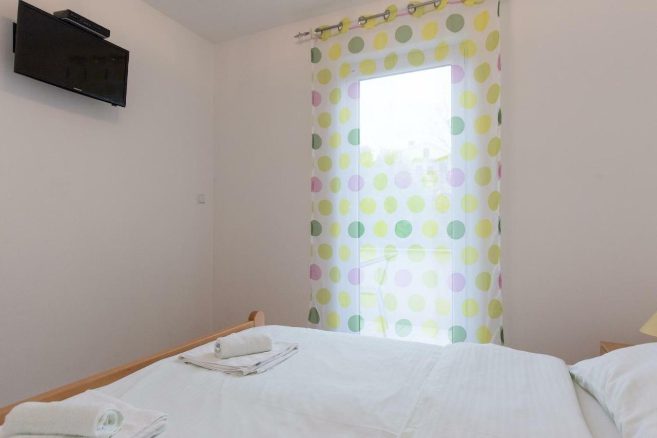 Apartments Karen Krk Town Luaran gambar